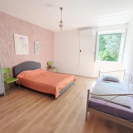 Bright And Colourful Luce -sandy