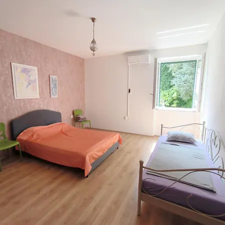 Bright And Colourful Luce -sandy * Split