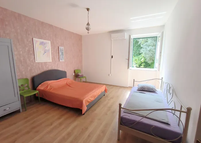 Bright And Colourful Luce -sandy * Split